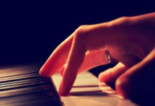 股票做配资:在线股票配资配资网站-全球市场：美股三大指数收跌 特斯拉涨超3%创近一年新高 白银价格涨逾3%