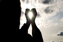 厦门股票配资公司:股票配资成本-安永调查：AI提升生产率并未引发大规模裁员潮